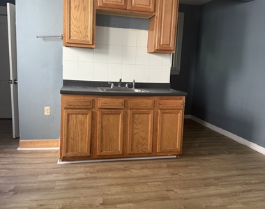61 Lounsbury Street - Photo Thumbnail 8