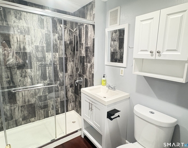 106 Oakwood Avenue - Photo Thumbnail 13