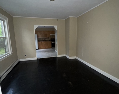 89 Hurlburt Street - Photo Thumbnail 3