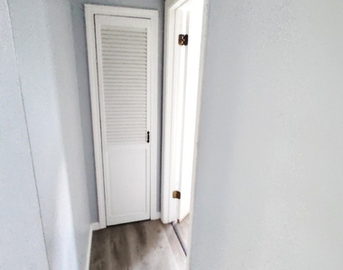 272 Springdale Avenue - Photo Thumbnail 9