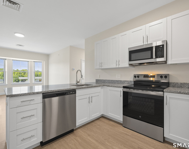 55 Steele Boulevard - Photo Thumbnail 2