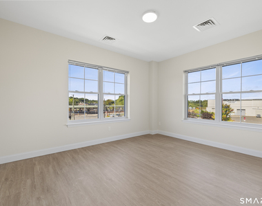 55 Steele Boulevard - Photo Thumbnail 12