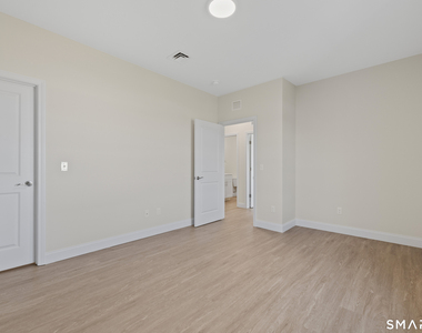 55 Steele Boulevard - Photo Thumbnail 18