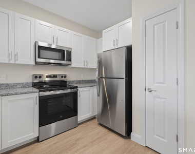 55 Steele Boulevard - Photo Thumbnail 3