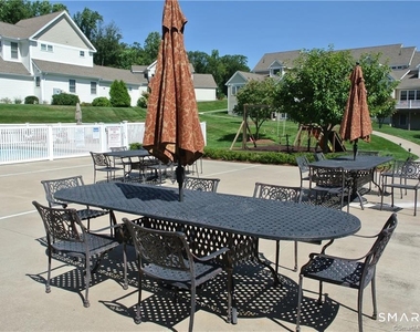 140 Kyles Way - Photo Thumbnail 25