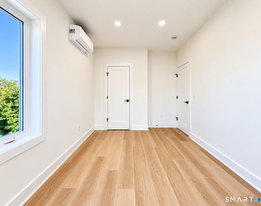 77 Ely Avenue - Photo Thumbnail 7