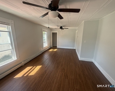 280 Hillside Avenue - Photo Thumbnail 3