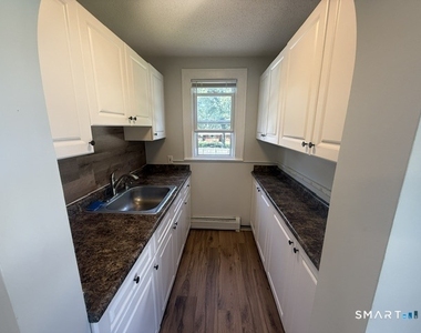 280 Hillside Avenue - Photo Thumbnail 6