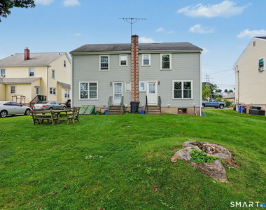 108 Kenwood Avenue - Photo Thumbnail 17