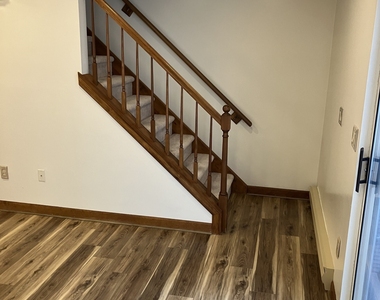 671-3 Wilson Street - Photo Thumbnail 10