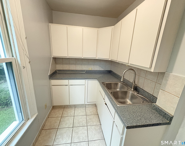 112 Wilcox Avenue - Photo Thumbnail 6