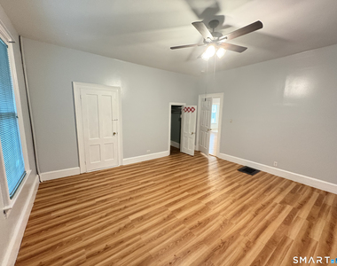 112 Wilcox Avenue - Photo Thumbnail 9