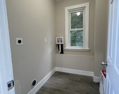 541 Church Street - Photo Thumbnail 3