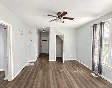 841 Iranistan Avenue - Photo Thumbnail 8