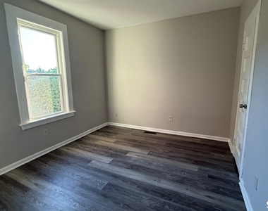 75 James Street - Photo Thumbnail 8