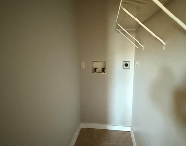 75 James Street - Photo Thumbnail 9