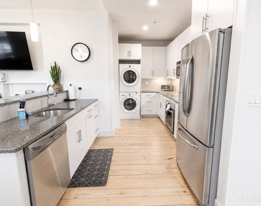 60 Willow Street - Photo Thumbnail 6