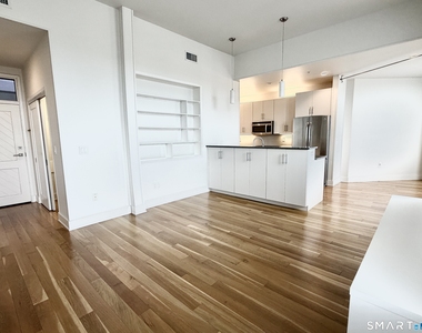 60 Willow Street - Photo Thumbnail 7