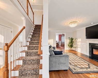 54 Saint Charles Avenue - Photo Thumbnail 8