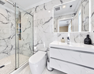 54 Saint Charles Avenue - Photo Thumbnail 13