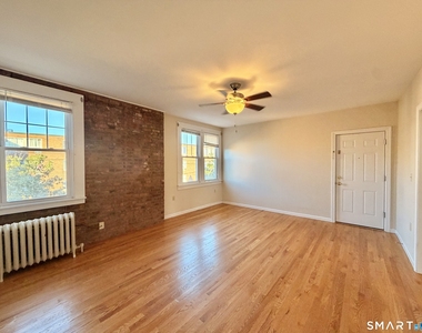 405 Main Street - Photo Thumbnail 1