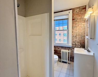 405 Main Street - Photo Thumbnail 7
