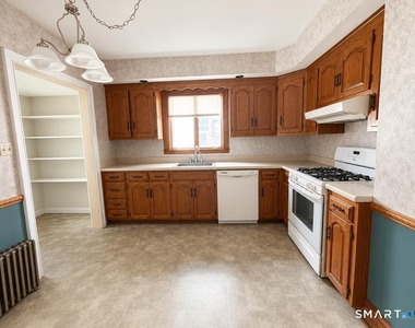 44 Westphal Street - Photo Thumbnail 6
