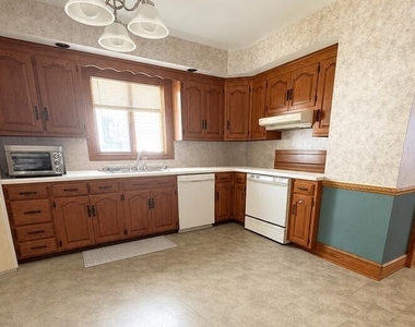 44 Westphal Street - Photo Thumbnail 7