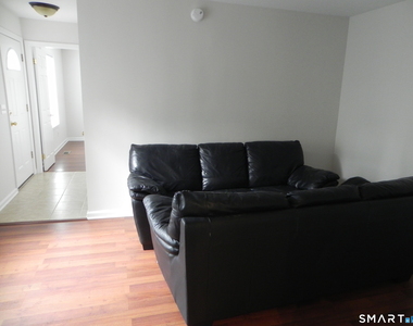 21 Edlie Avenue - Photo Thumbnail 6