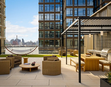 482 Kent Avenue - Photo Thumbnail 11