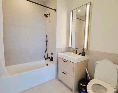 482 Kent Avenue - Photo Thumbnail 4