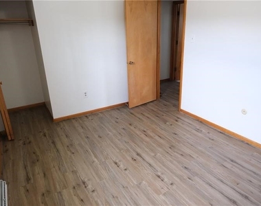 1701 4th Ave - Photo Thumbnail 2