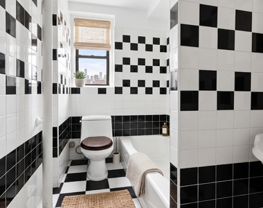 525 West 158th Street - Photo Thumbnail 5