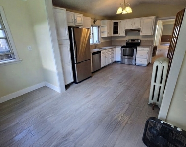 833 Revere Avenue - Photo Thumbnail 10