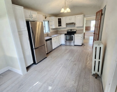 833 Revere Avenue - Photo Thumbnail 12