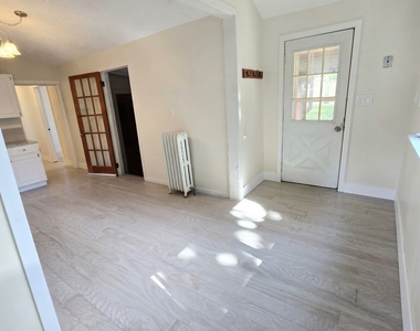 833 Revere Avenue - Photo Thumbnail 11