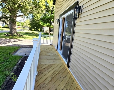 833 Revere Avenue - Photo Thumbnail 21