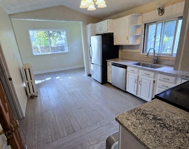 833 Revere Avenue - Photo Thumbnail 13