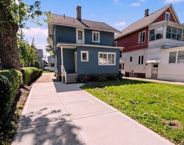 75 W Hazeltine Avenue - Photo Thumbnail 1