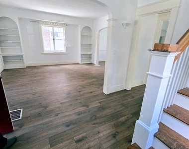 75 W Hazeltine Avenue - Photo Thumbnail 9