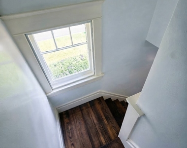 75 W Hazeltine Avenue - Photo Thumbnail 19