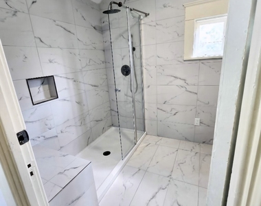 75 W Hazeltine Avenue - Photo Thumbnail 16