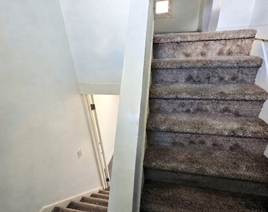 75 W Hazeltine Avenue - Photo Thumbnail 20