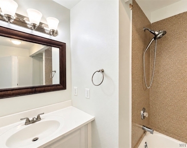 5714 Buffalo Avenue - Photo Thumbnail 15