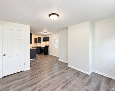 5714 Buffalo Avenue - Photo Thumbnail 7
