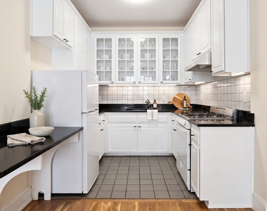1546 Madison Avenue - Photo Thumbnail 2