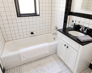 1546 Madison Avenue - Photo Thumbnail 3
