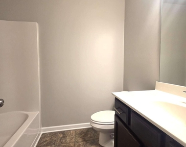 2716 Sardis Chase Court - Photo Thumbnail 13