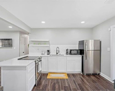 8170 Huntington Drive - Photo Thumbnail 2