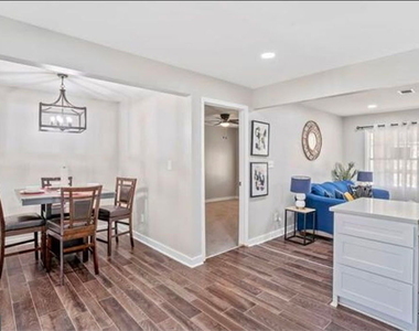 8170 Huntington Drive - Photo Thumbnail 3